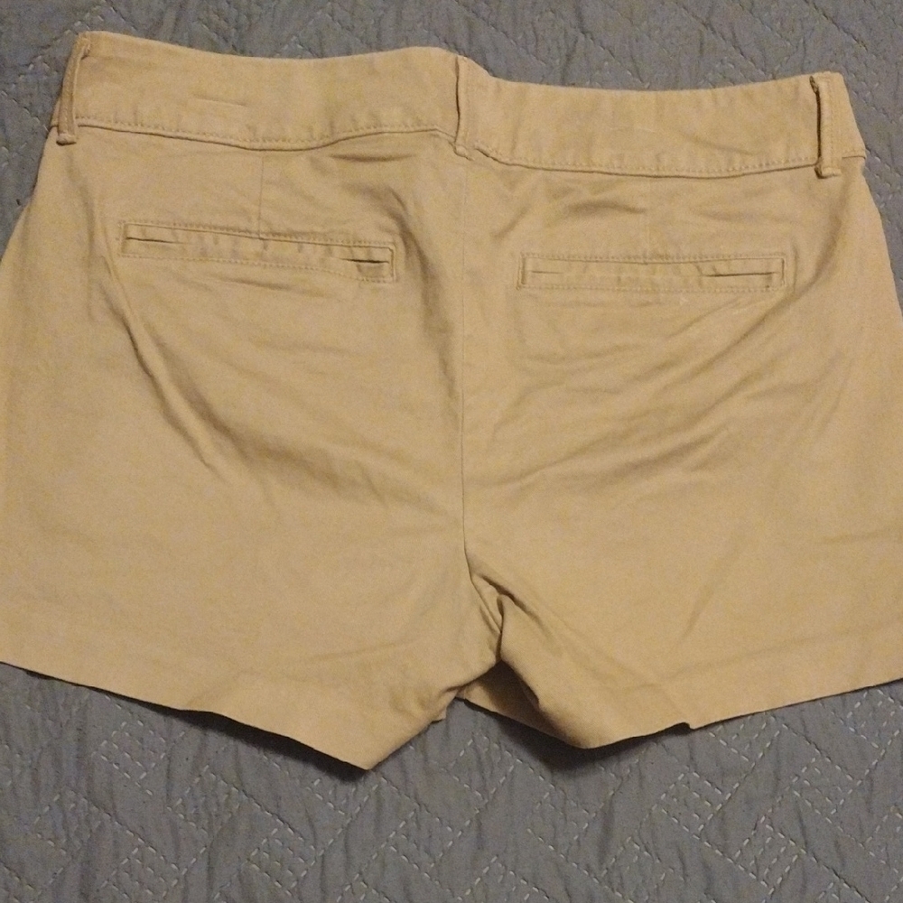 Old Navy Tan Bermuda Shorts Classic Style - Picture 3 of 4